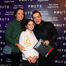 Marta Jandová se také jako starší sestra o rodinné benjamínky dobře stará.