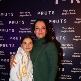 Alice Jandová, současná manželka Petra Jandy, s mladší dcerou Rosalií.