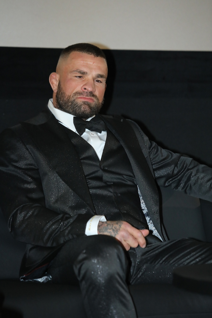 FOTO: Karlos Vémola na tiskovce k filmu o jeho životě. – stránka 144