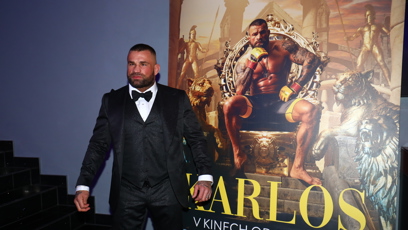 FOTO: Karlos Vémola si užívá svůj večer.