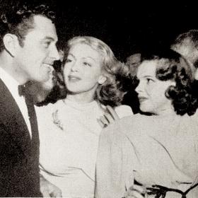 Manželství se starším Davidem Rosem (první zprava) se snažila sabotovat hereččina matka i filmové studio. Nakonec se rozvedli, protože on se rád bavil a ona zase nejraději seděla doma.