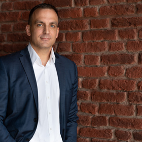 V rozhovoru jasně deklaroval, že fyzické tresty k ničemu pozitivními nevedou a i občasná facka může v dospělosti způsobit lidem velké psychické problémy.