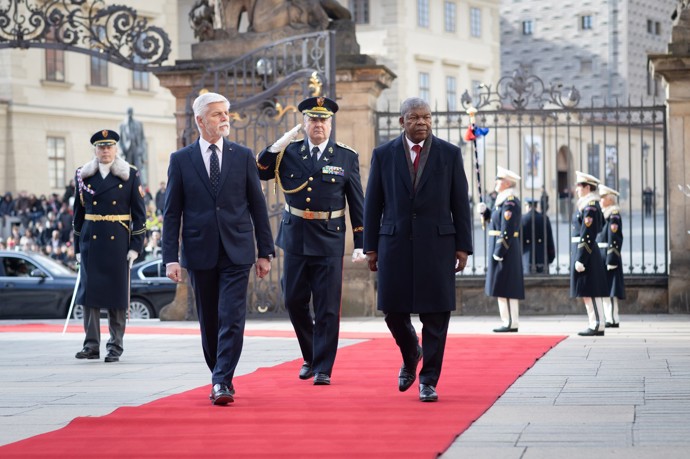 FOTO: Petr Pavel a prezident Angolské republiky. – stránka 2224