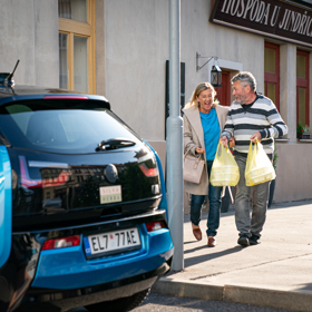 Miloš dal Evě k padesátce neobvyklý dárek - poukaz na estetickou kliniku.