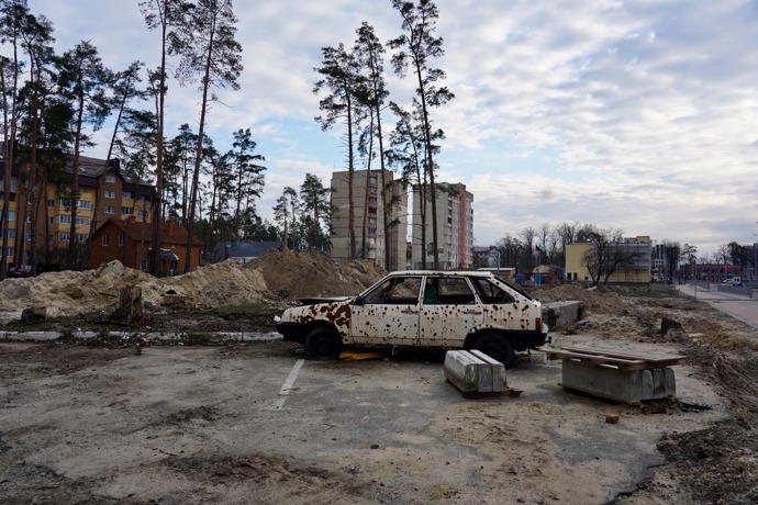 FOTO: Sídliště v Irpini bylo nutné strhnout. – stránka 15