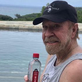 Chuck Norris je po smrti.