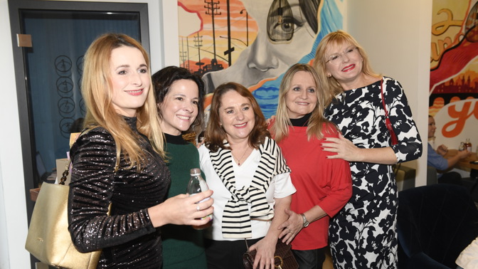 Galerie Herečka Regina Řandová o hubnutí po padesátce Držím
