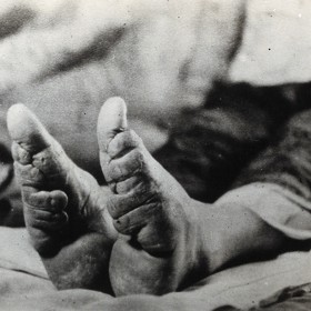 Naštěstí tato praktika zmizela v propadlišti dějin.