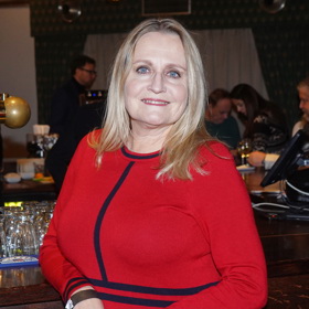 Herečka Regina Řandová vlasy mimo vajíčka rozmazluje také bylinnými šampony.