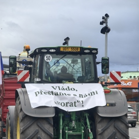 Zemědělci přijeli do Prahy.