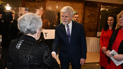 FOTO: Petr Pavel se se všemi pozdravil.