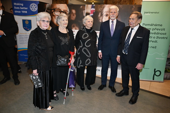 FOTO: Petr Pavel na premiéře. – stránka 1644