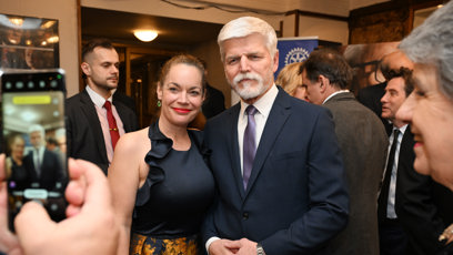 FOTO: S Petrem Pavlem se lidé fotografovali.