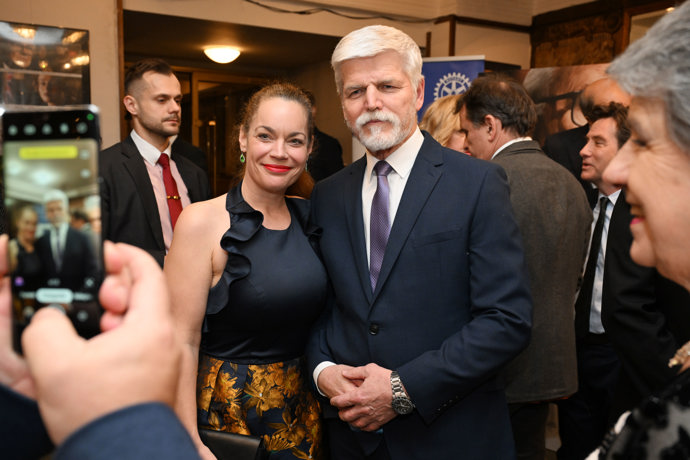 FOTO: S Petrem Pavlem se lidé fotografovali. – stránka 1639