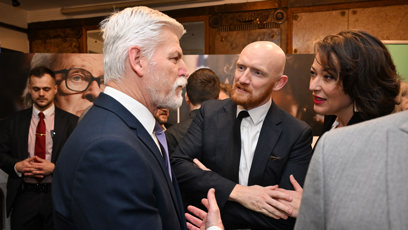 FOTO: Petr Pavel se dal do řeči i s britským velvyslancem.