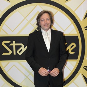 Dušan Kollár v zákulisí StarDance roce 2013.