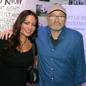 Phil Collins a Orianne Cevey spolu jako manželé vydrželi devět let, pak Orianne vysoudila ze zpěváka rekordní odstupné přes miliardu korun.