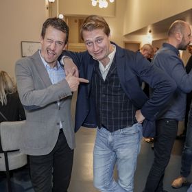 Šárka Krausová se vdala do herecké rodiny - vpravo je její manžel Ondřej Kraus, vlevo jeho bratr Martin Kraus. Oba bratři jsou herci.