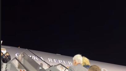 FOTO: Prezident Petr Pavel odletěl s manželkou do Lucemburska.