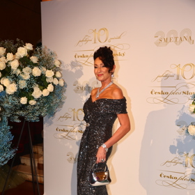 Slovenská zpěvačka Sisa Sklovská na Česko-Slovenském plese v roce 2024.