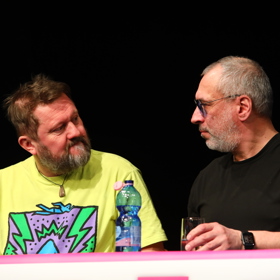 Karel Zima na tiskové konferenci v Kalichu. 