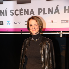 Taťjana Medvecká nahradila Vilmu Cibulkovou v audioknize Tisíc očí.