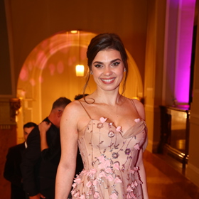 Herečka Denisa Pfauserová si po porodu nenechala ujít jubilejní 10. ročník Česko-Slovenského plesu.