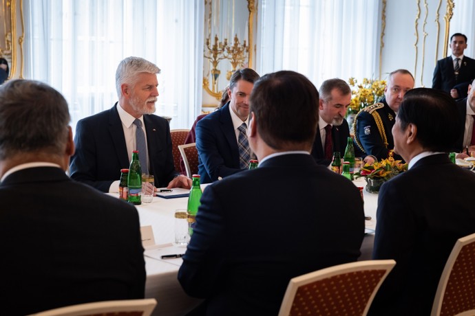 FOTO: Petr Pavel se setkal s filipínským prezidentem. – stránka 1976