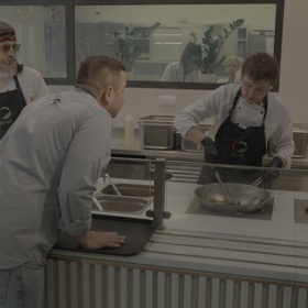 Další řada Utajeného šéfa.