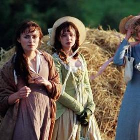 Carey Mulligan ve své první filmové roli. V roce 2005 se objevila jako jedna z nenápadných sester ve filmu Pýcha a předsudek.