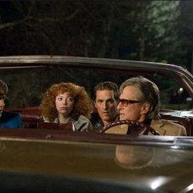 Ve filmu Bejvalek se nezbavíš (2009) Emma Stone předvedla šílený účes.