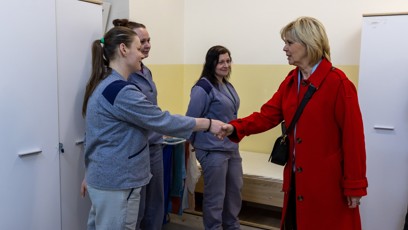 FOTO: První dáma Eva Pavlová navštívila věznici.