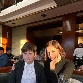 Nejstarší syn Quentin už s Ornellou chodí do luxusních kaváren i divadel. 