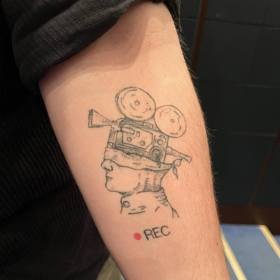 Herec Bořivoj Čermák ukázal redaktorce Lifee své originální tetování. Jak nám přiznal, původně chtěl být filmovým režisérem.