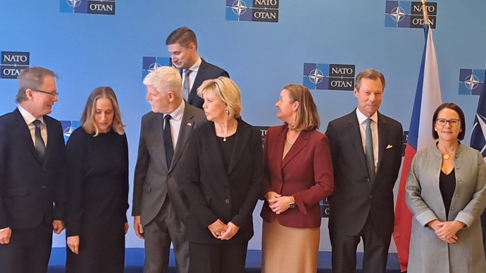 FOTO: Stylová první dáma. – stránka 2154