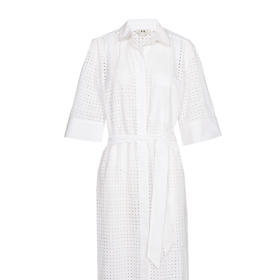 Bílé šaty letos určitě nutně potřebujete. Co třeba košilové šaty z madeiry z obchodu C&A za 998 Kč?