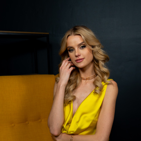 Krystyna Pyszková ve studiu eXtra Host. 