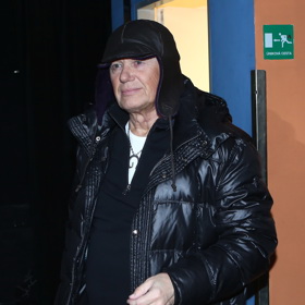 Zpěvák Jiří Korn si potrpí na nepřehlédnutelný styl.