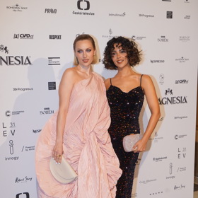 Natália Germáni přišla na České lvy v doprovodu herečky Alžbety Ferencové.