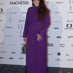 Fialové šaty jsme mohli vidět i na zpěvačce Ewě Farne.