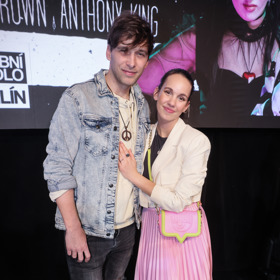 Podle Romana a Michaely Tomešových je líbání ještě v normě - kvůli jejich herecké práci. 