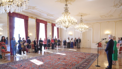 FOTO: Prezidentský pár přivítal VIP ženy.