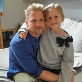 Jak nám Tomáš Klus prozradil, Josefína už se chystá na konzervatoř.