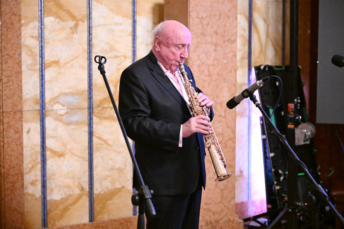 FOTO: Felix Slováček je bravurní umělec. – stránka 605