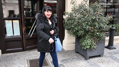 FOTO: Dagmar Patrasová jde s Felixem domů.