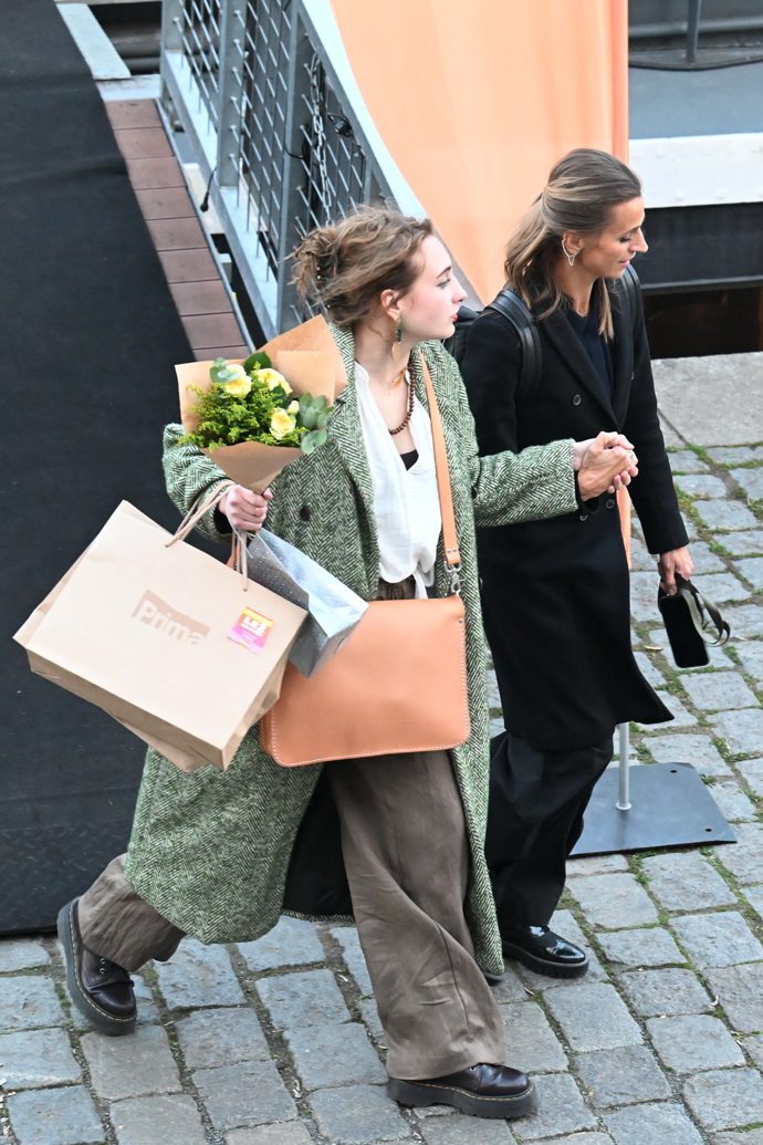 FOTO: Ivana Jirešová by se měla správně stále skrývat. – stránka 21