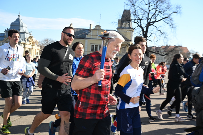 FOTO: Petr Pavel vyběhl – stránka 13