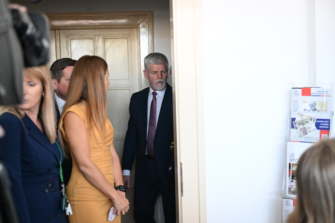 FOTO: Prezident přichází. – stránka 2057