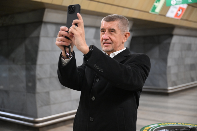 FOTO: Ještě poslední záběr. – stránka 643