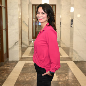 Adéla Gondíková žije s hercem Jiřím Langmajerem.